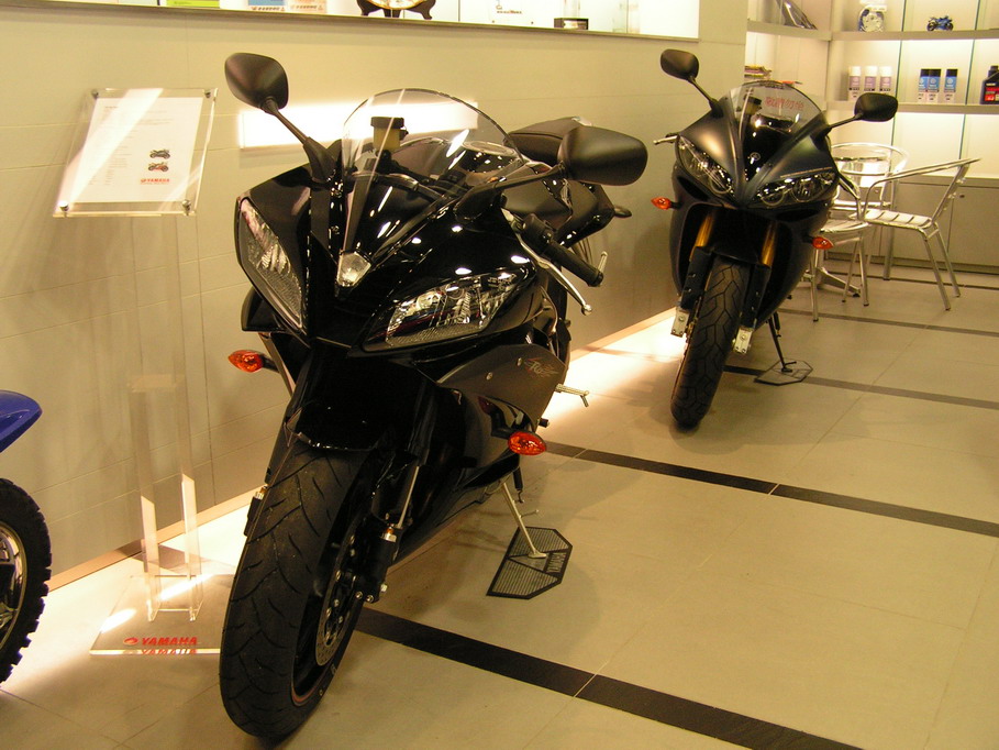 终于买到台全新的FAZER1000FZ1四月上市