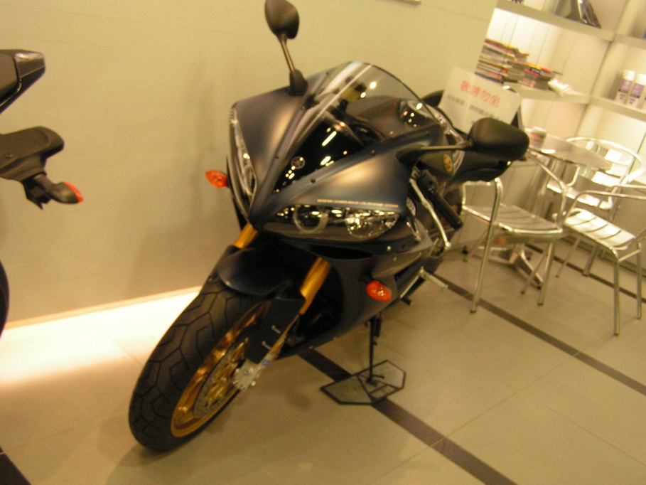 终于买到台全新的FAZER1000FZ1四月上市