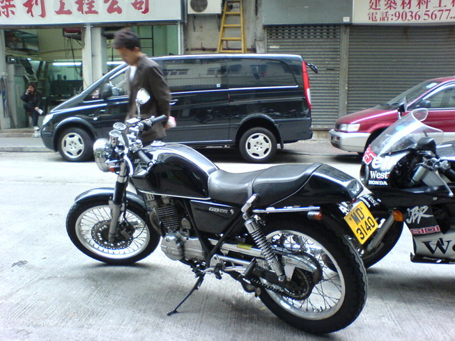 终于买到台全新的FAZER1000FZ1四月上市