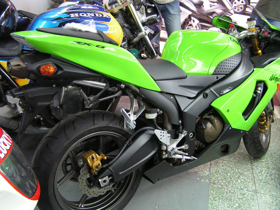 终于买到台全新的FAZER1000FZ1四月上市