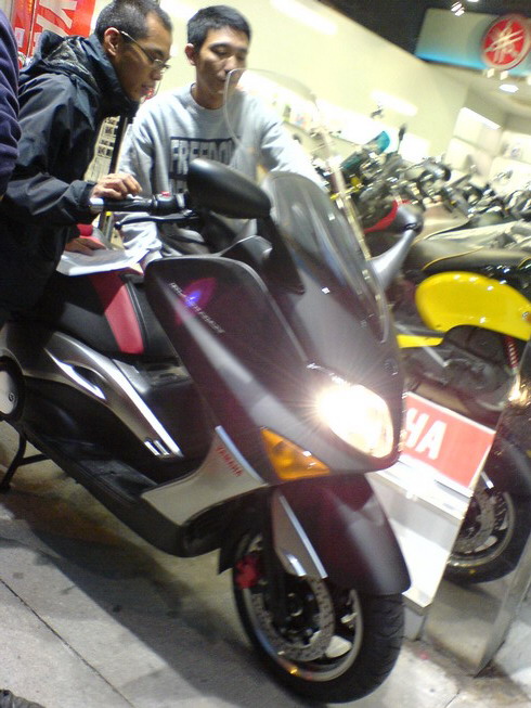 终于买到台全新的FAZER1000FZ1四月上市