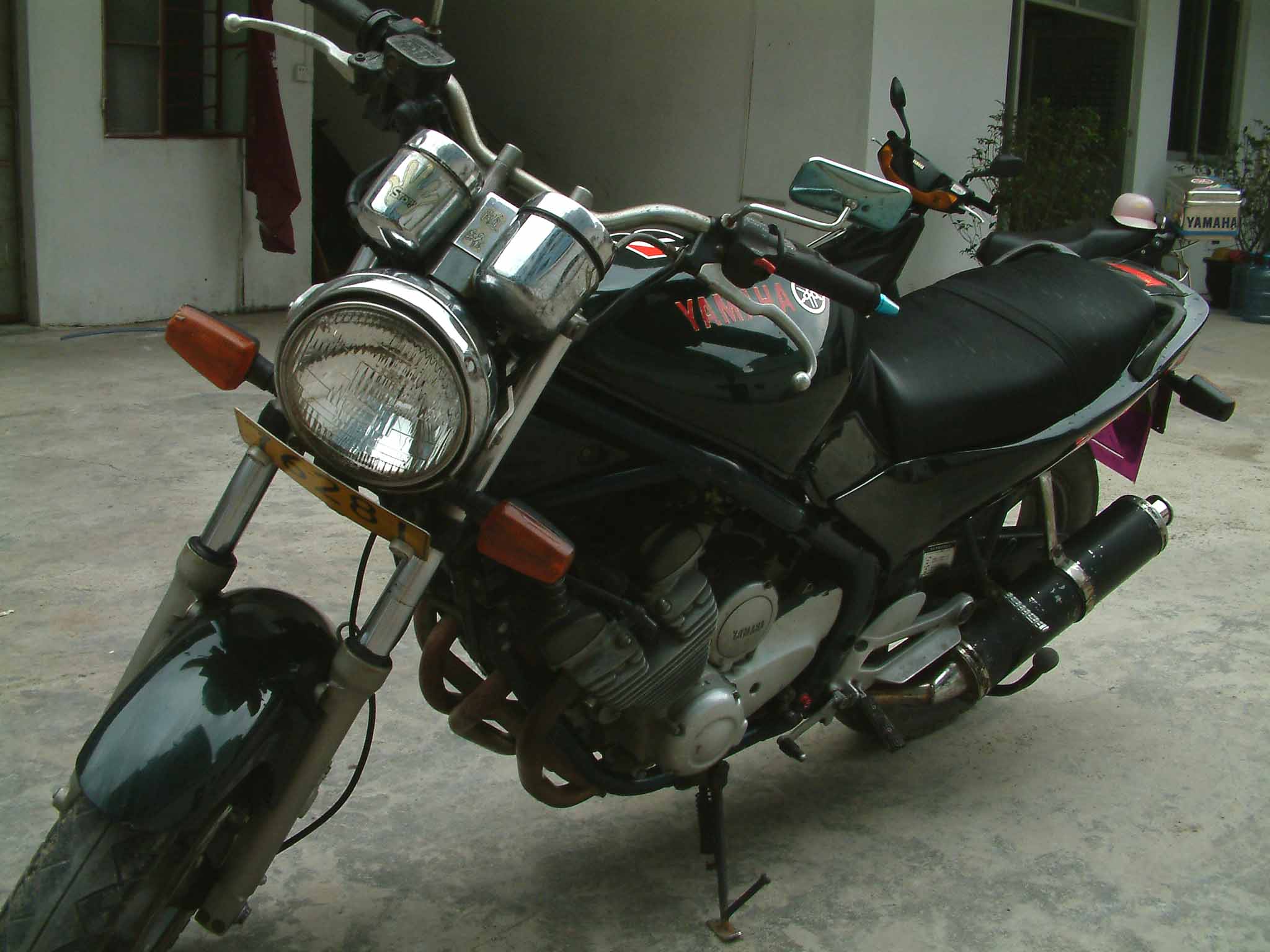 出售YAMAHA欧版400一台