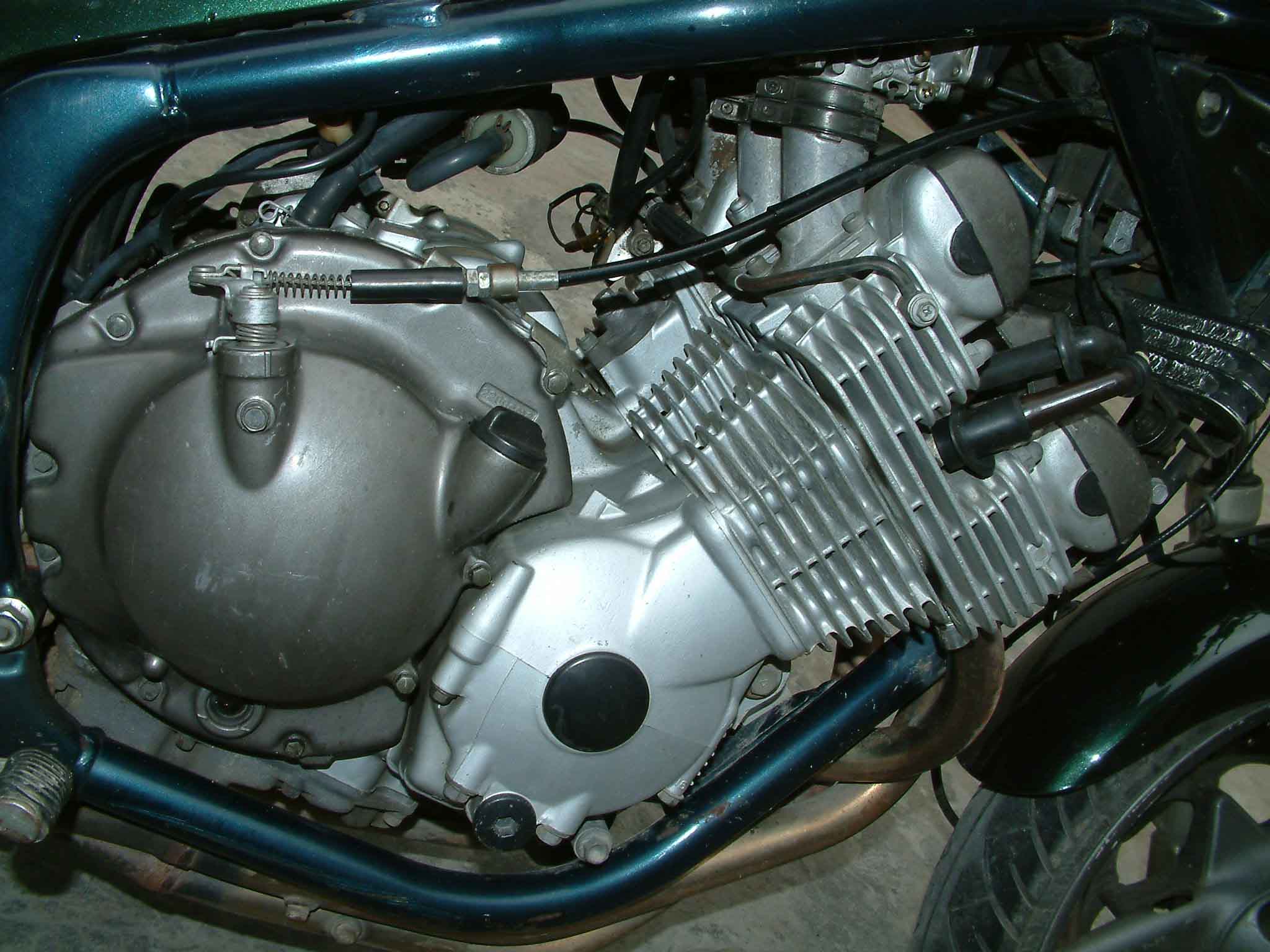 出售YAMAHA欧版400一台