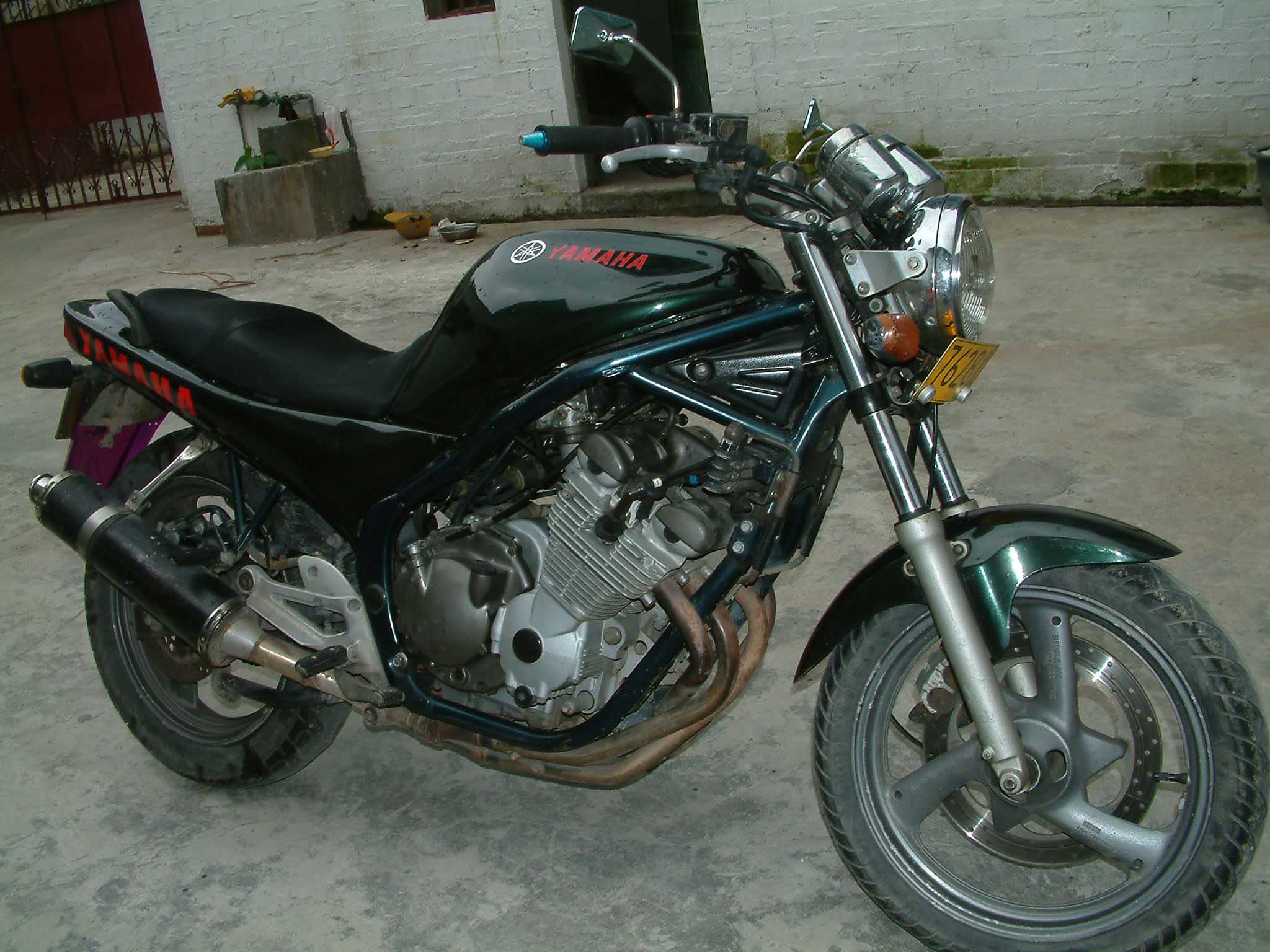 出售YAMAHA欧版400一台