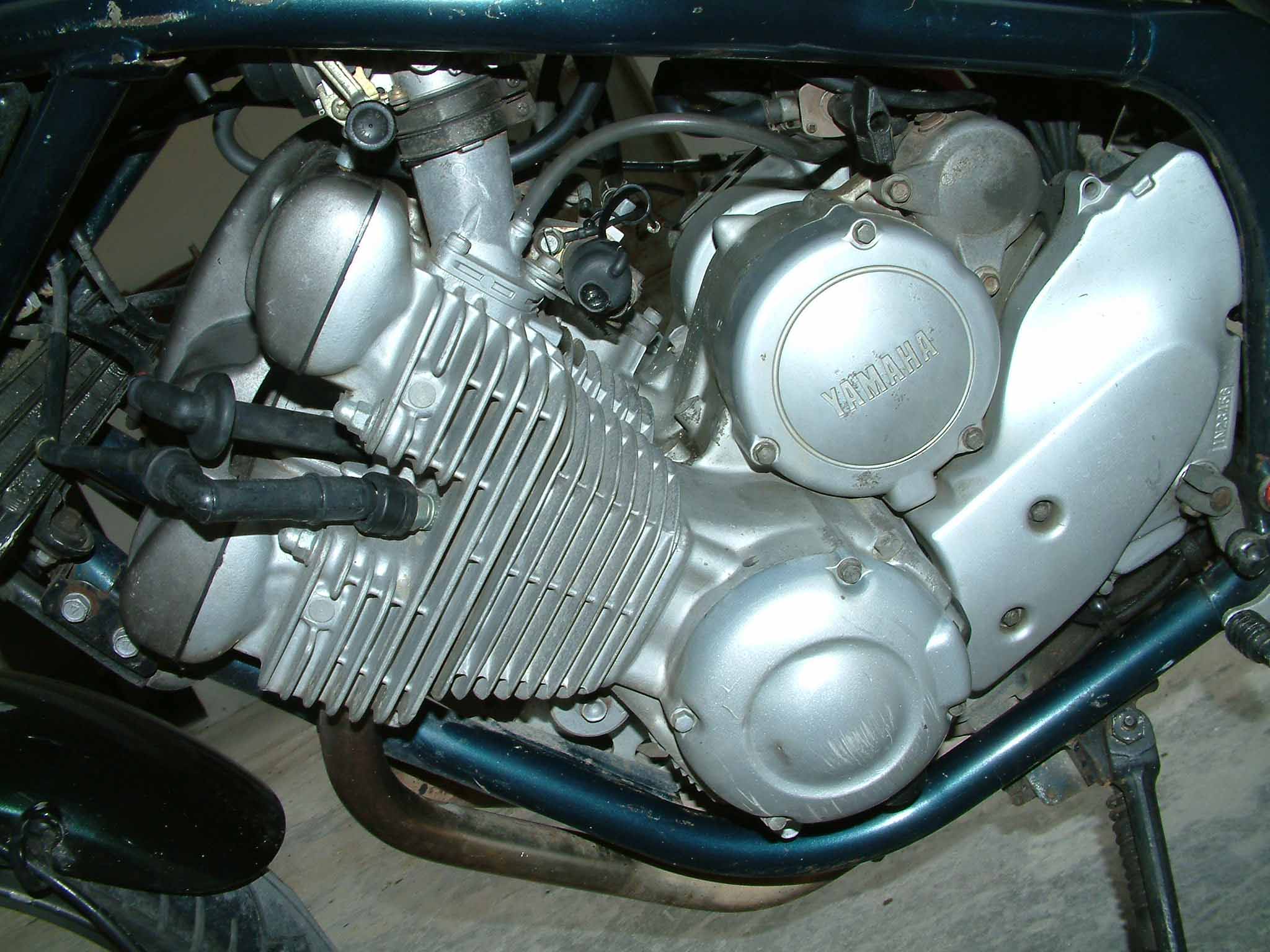 出售YAMAHA欧版400一台