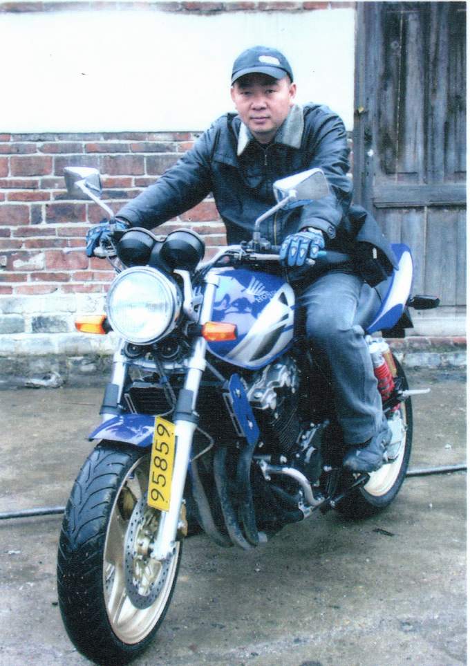 [原创][街车]湖南邵东出售02年CB400VTECⅡ