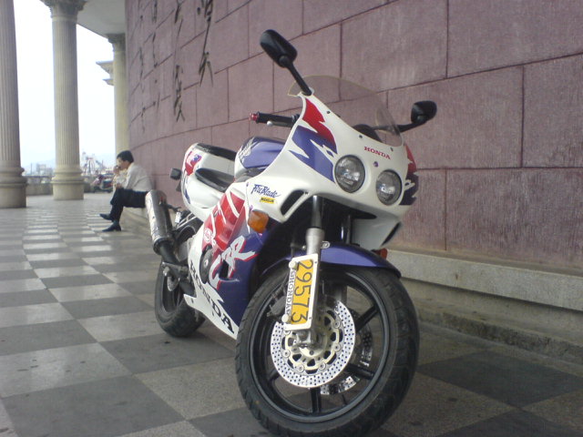 22```本田跑车