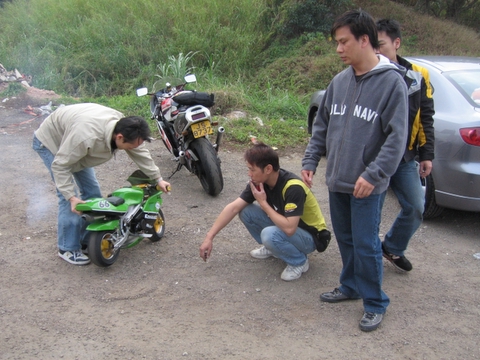 玩MINI BIKE!!