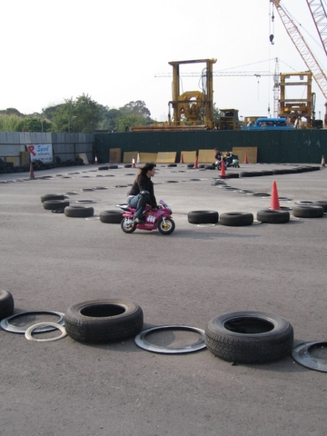 玩MINI BIKE!!