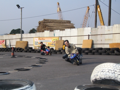 玩MINI BIKE!!