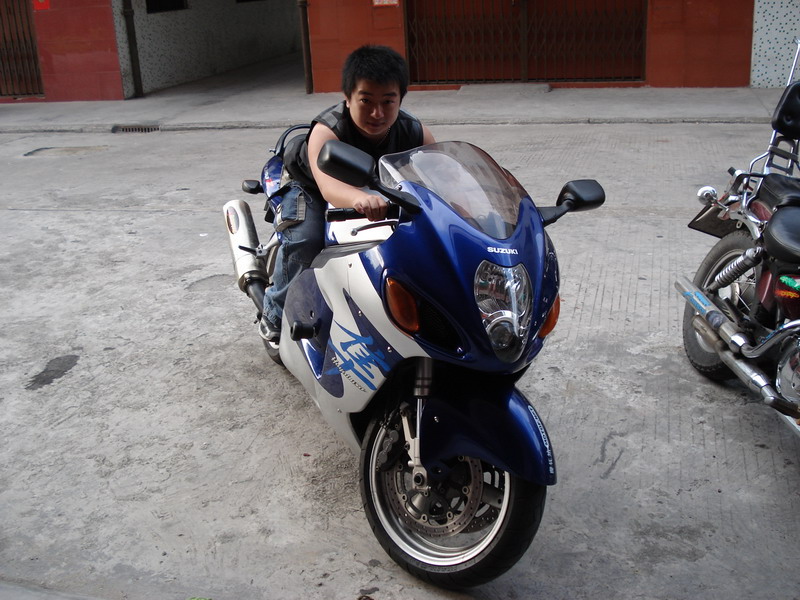 5.1KT机车社..铃木GSX1300R .大战.铃木ZZ50