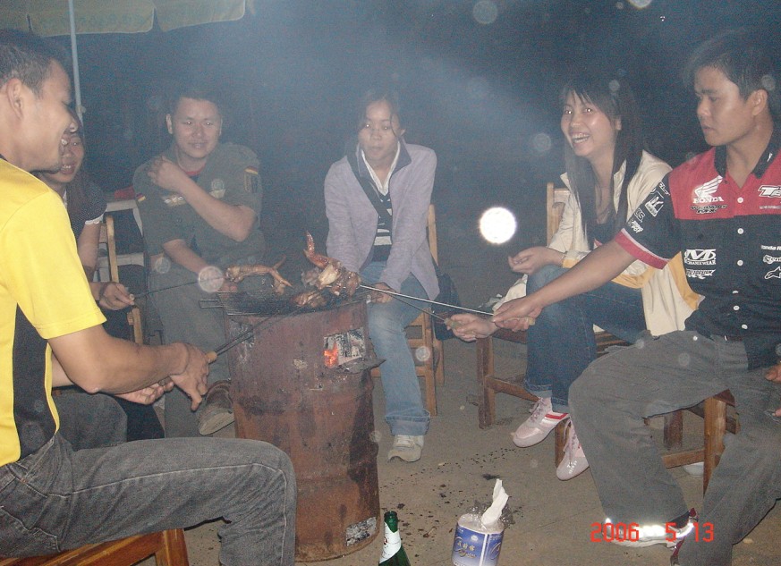 第一时间送上:夜游砚洲````