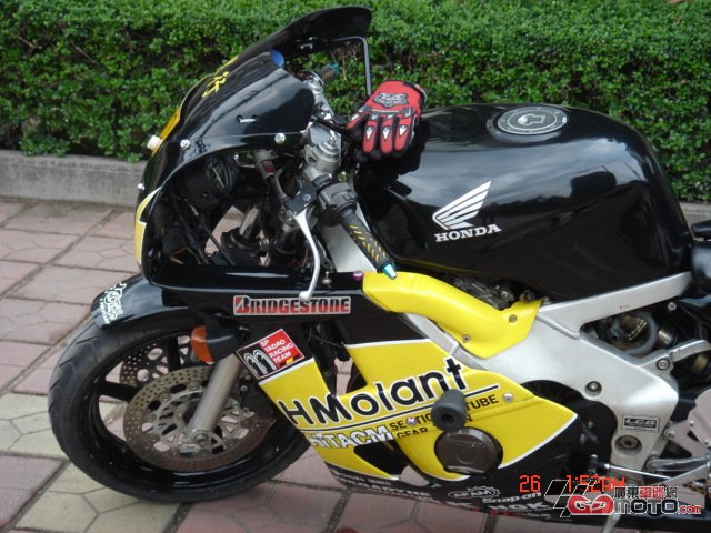 广州芳村东沙万里行机车社....CBR400R...
