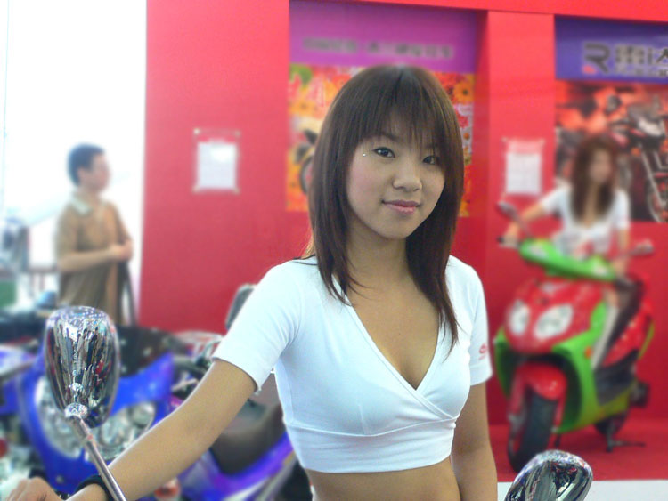 西风日下,美女伦亡!