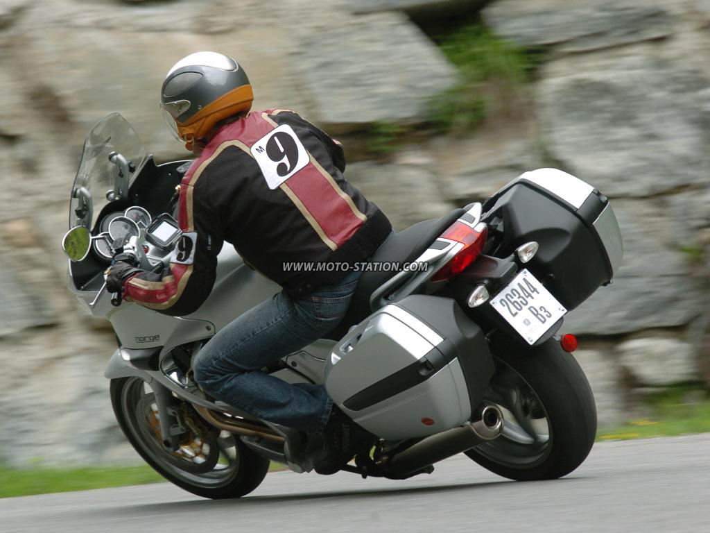 摩古图滋 Norge 1200 旅行车