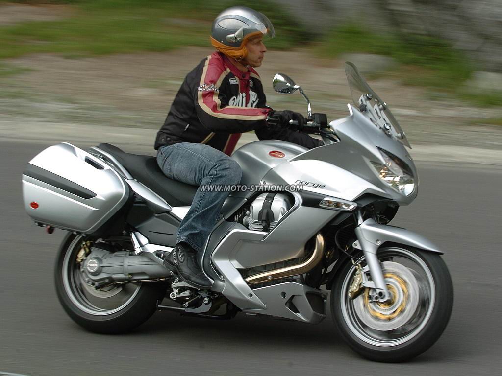 摩古图滋 Norge 1200 旅行车