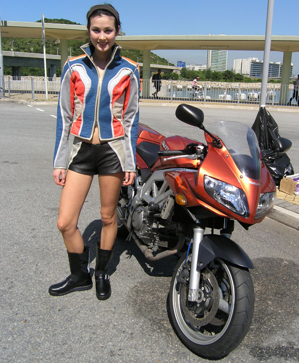 香口糖廣告電單車女郎