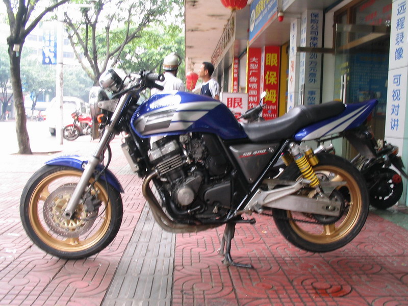 卖精神CB400
