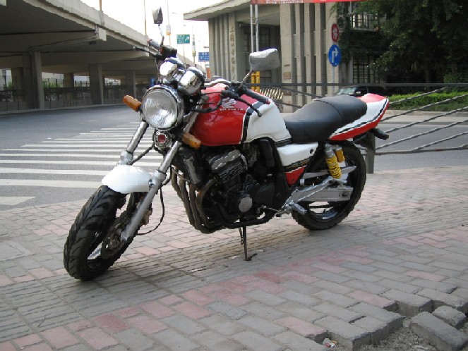 ７５张急放一辆９４ＣＢ４００发动机可以不是药车不接受刀～