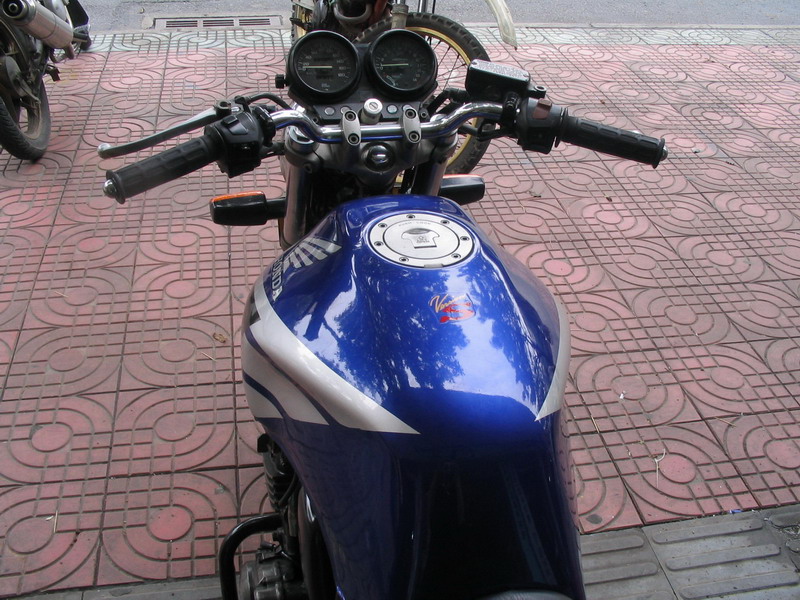 卖精神CB400