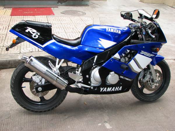 广东梅州 卖 雅玛哈FZR250RR水晶灯一部94车！