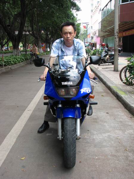 广东梅州 卖 雅玛哈FZR250RR水晶灯一部94车！