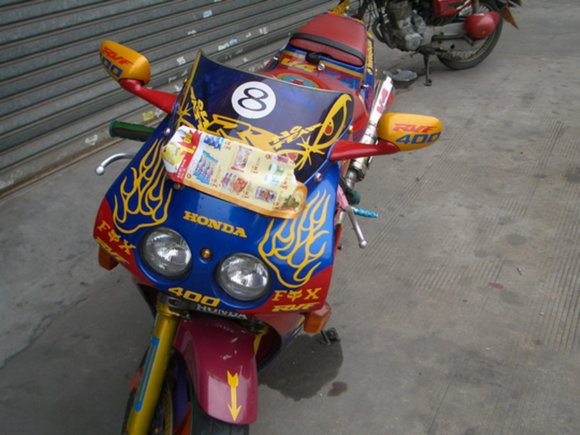[原创]代友出售精神VFR40０CC跑车