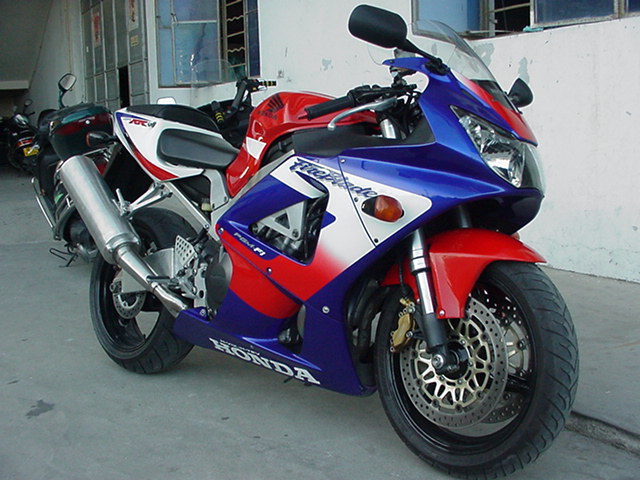 《卖》福建泉州 …*ＣＢＲ*９２９CC