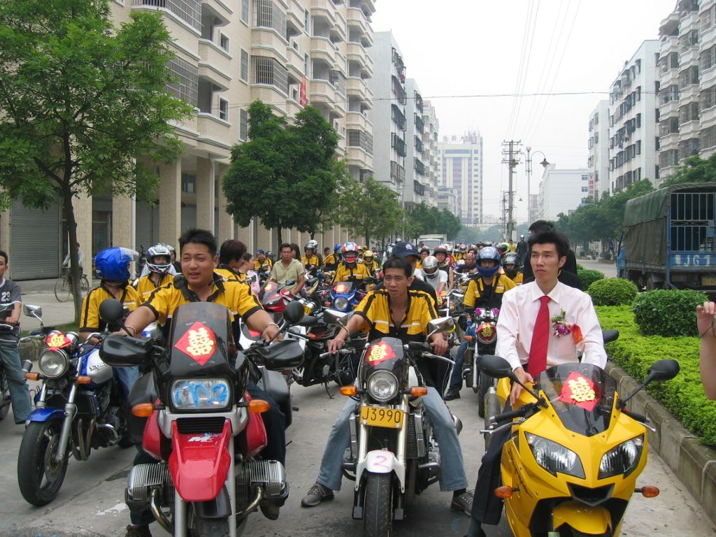 [分享] 齐庆贺太子伍新婚~~