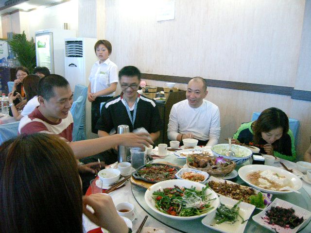 祝愿东莞会长等人西藏摩托行一路顺风(已经上美丽照片)