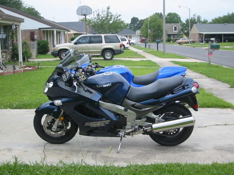 试驾国内首台  ZZR1400