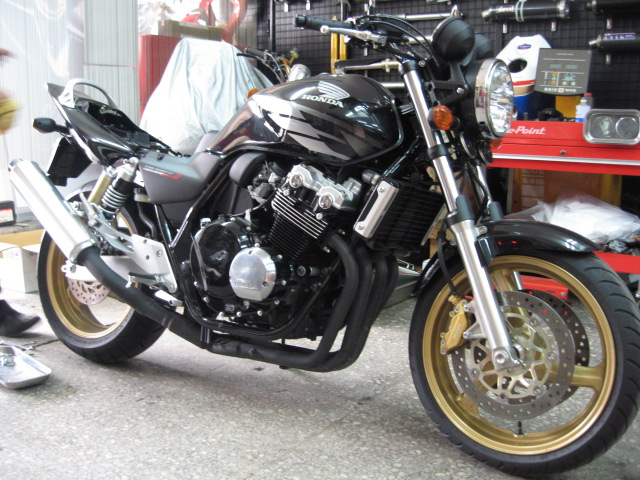 CB 400 变身