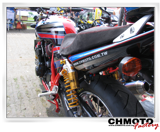 CB 400 变身