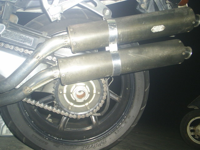 [讨论]RVF-NC35请车友们帮忙，谢谢大家！