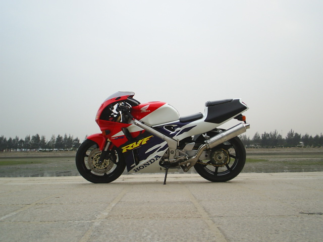 [讨论]RVF-NC35请车友们帮忙，谢谢大家！