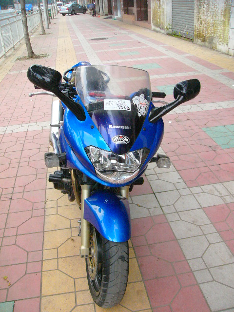 帮朋友卖车KAWASAKI--02年的ZR-7S