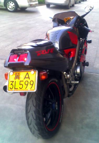 [讨论]RVF-NC35请车友们帮忙，谢谢大家！