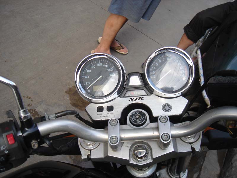西安地区转让02 XJR-400  价格18000