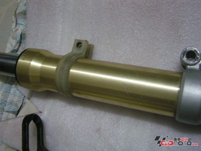 03年的ZX纯水前避震(金叉)和一对19前避震