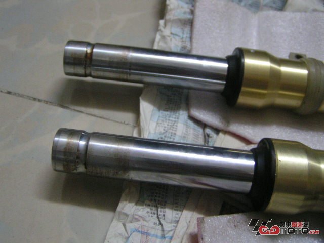 03年的ZX纯水前避震(金叉)和一对19前避震