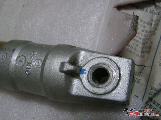 03年的ZX纯水前避震(金叉)和一对19前避震