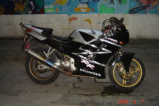 俺的车车，CBR17，（2006进化版）