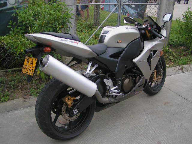 [推荐]重新发贴〖05年ZX-10R〗原板原漆