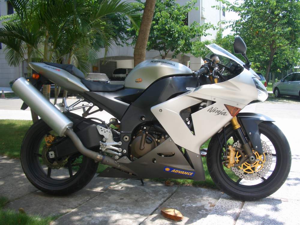 [推荐]重新发贴〖05年ZX-10R〗原板原漆