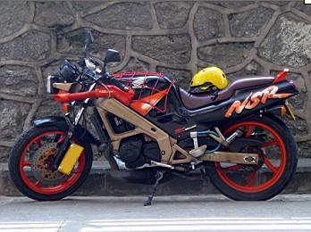 呵呵~波仔台NSR 125C上PP拉~~
