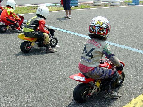 [灌水]真正的“Mini”摩托车赛事！