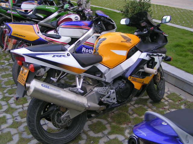 广东清远出售ＨＯＮＤＡ＜ＣＢＲ－９２９＞