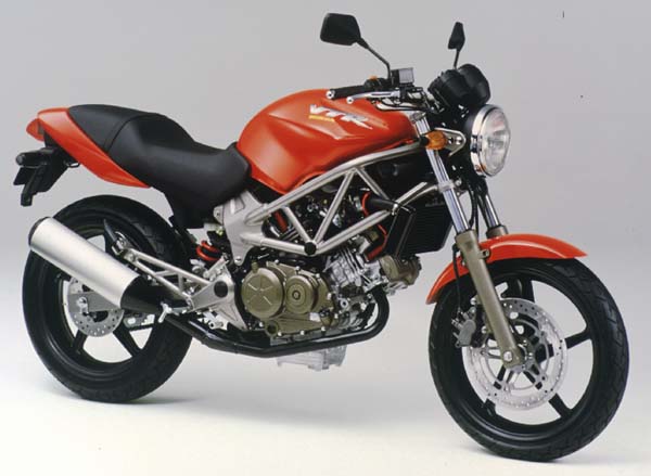 [求助]03 VTR 250 要多少钱？