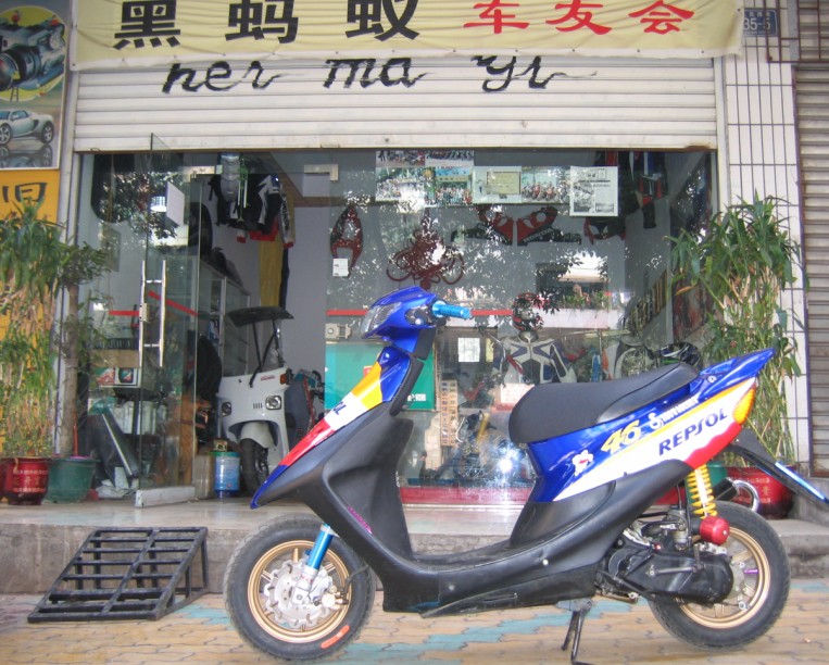 郴州黑蚂蚁星期五晚小车小聚