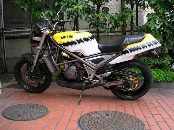 YAMAHA  R1-Z  改装  (街车)